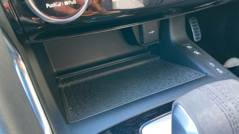 Jaguar E-Pace 1.5 P300e R-Dynamic SE 5dr Auto Estate